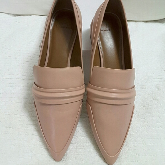 Halston Moyen Savannah Flats Size 9M - Picture 1 of 4